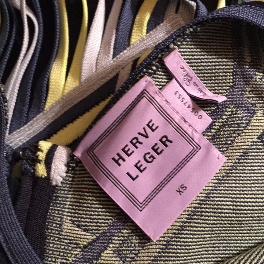 Hervé Léger in blue combo with neon accent - Picture 9 of 13